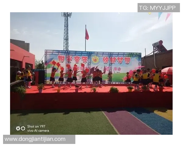 回家足球：在温暖的家中重拾童年梦想与激情的绿茵之旅