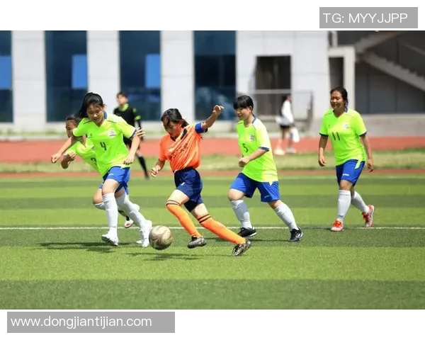 大亮足球：探索足球的魅力与激情，助力青少年成长与梦想实现